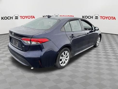 Used 2021 Toyota Corolla LE image 8