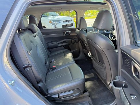 Used 2025 Kia Sorento S w/ Panoramic Sunroof Package AWD/4WD image 23