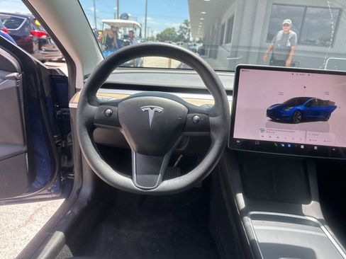 Used 2022 Tesla Model 3 Long Range AWD/4WD image 8