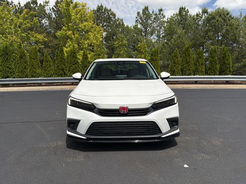 Used 2023 Honda Civic Touring image 10
