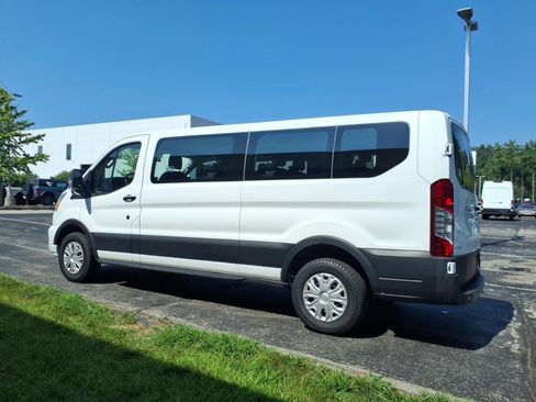 Used 2022 Ford Transit 350 XLT RWD image 6