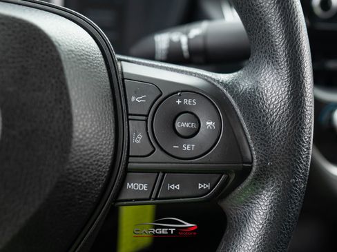 Used 2020 Toyota Corolla LE image 22