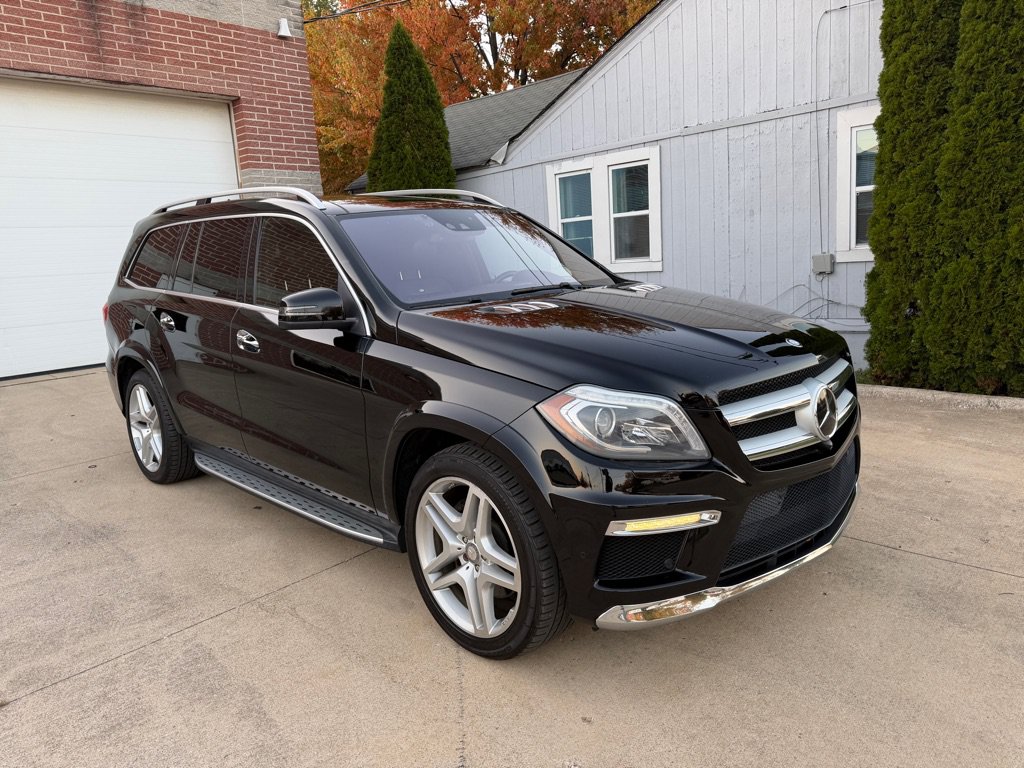 Used 2013 Mercedes-Benz GL 550 4MATIC image 3