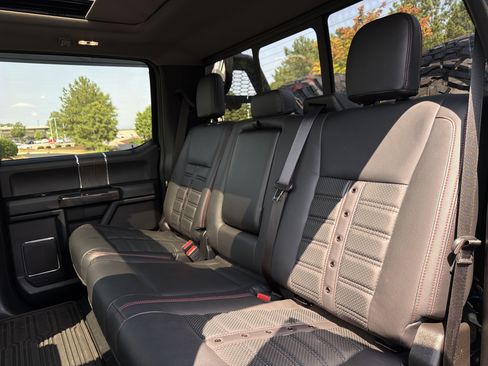 Used 2021 Ford F250 Lariat w/ Lariat Ultimate Package AWD/4WD image 9