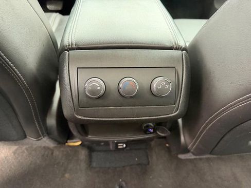 Used 2017 Buick Enclave Leather image 10