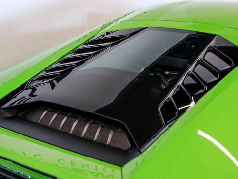 Used 2015 Lamborghini Huracan LP 610-4 AWD/4WD image 33