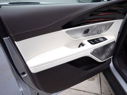 New 2026 Lincoln Nautilus Black Label w/ Jet Appearance Package image 41