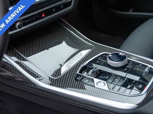 Used 2025 BMW X7 M60i w/ Executive Package image 15