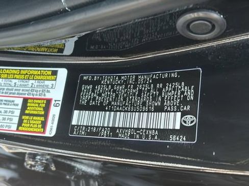 Used 2025 Toyota Camry LE image 36