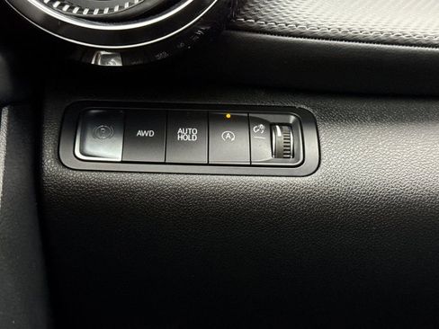 Used 2025 Chevrolet Equinox LT image 28