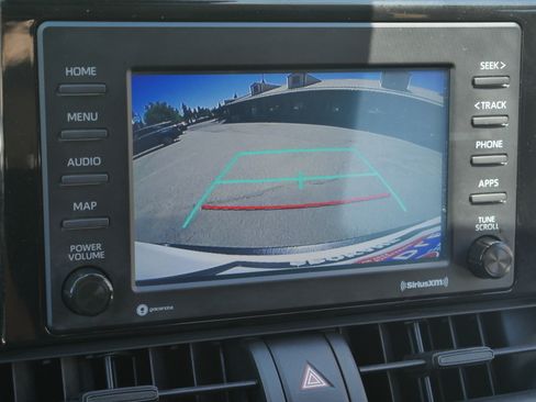 Used 2020 Toyota RAV4 LE AWD/4WD image 12