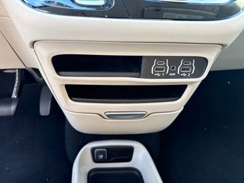 Used 2023 Chrysler Voyager LX FWD image 21