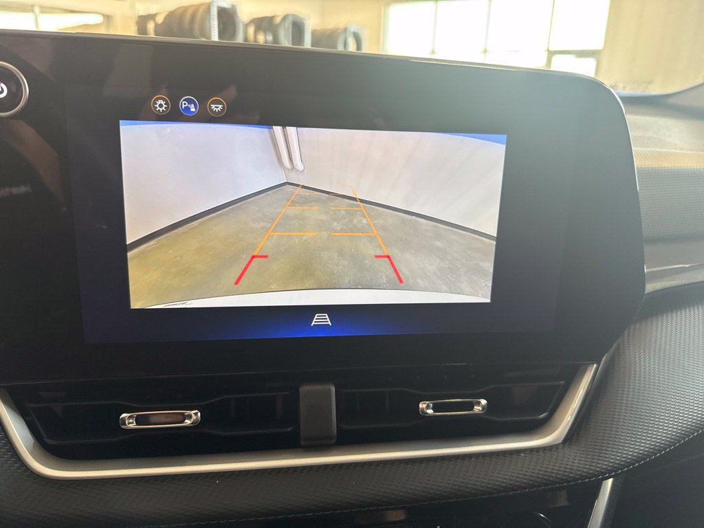 Used 2026 Chevrolet Equinox LT AWD/4WD image 17