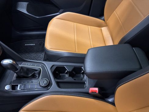 Used 2019 Volkswagen Tiguan SE image 16