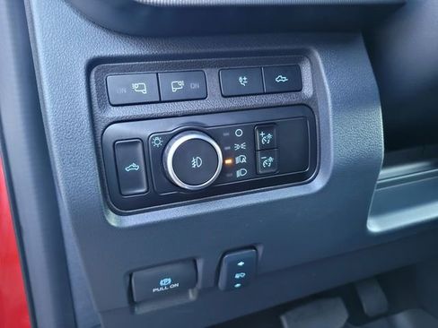 Certified 2024 Ford F250 Platinum image 17