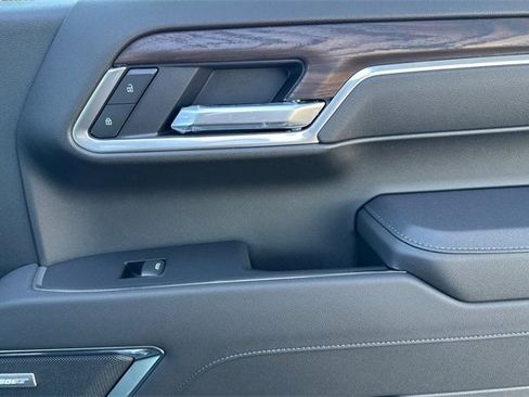 New 2026 GMC Sierra 1500 SLT w/ SLT Convenience Package image 19