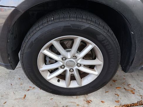 Used 2016 Dodge Journey SXT image 4