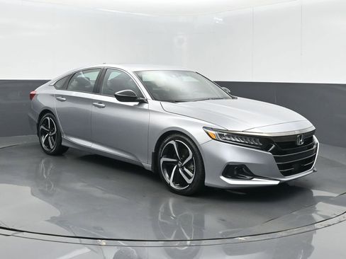 Used 2022 Honda Accord Sport image 1