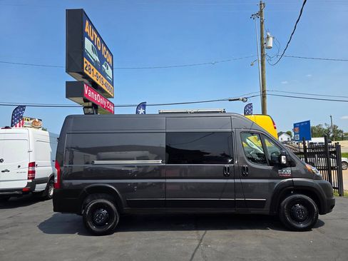Used 2022 RAM ProMaster 2500 w/ Interior LED Lighting Group FWD image 3