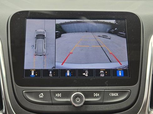 Used 2022 Chevrolet Equinox LT AWD/4WD image 19