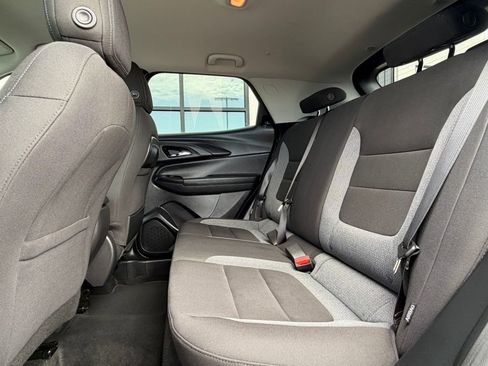 Used 2025 Chevrolet TrailBlazer LT AWD/4WD image 23
