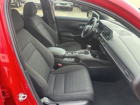 Used 2025 Honda HR-V Sport image 17