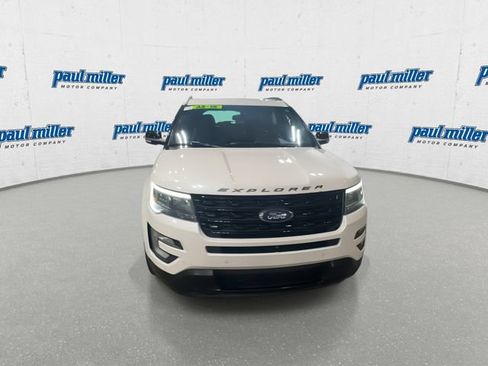 Used 2016 Ford Explorer Sport AWD/4WD image 4