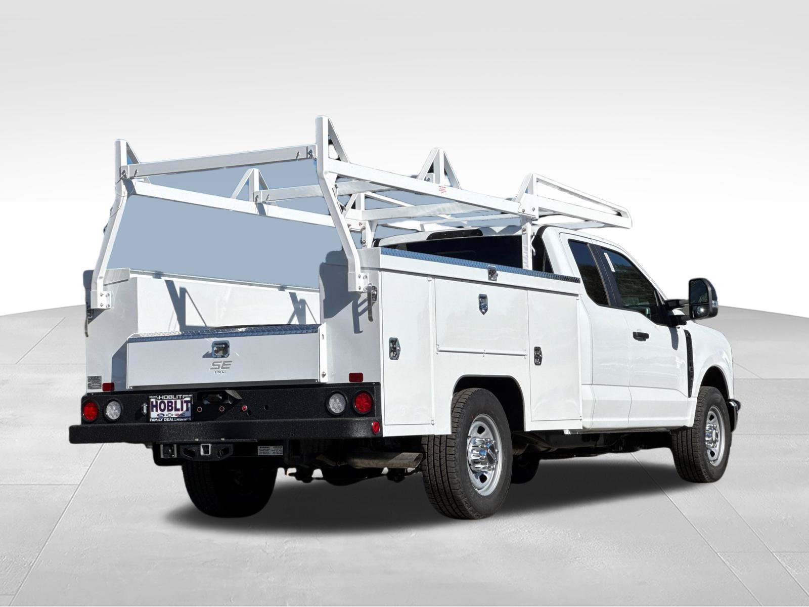 New 2027 Ford F350 XL w/ XL Chrome Package RWD image 3