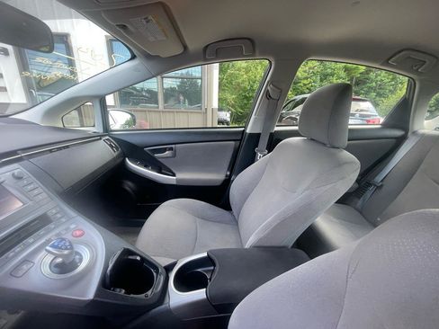 Used 2014 Toyota Prius Two FWD image 18