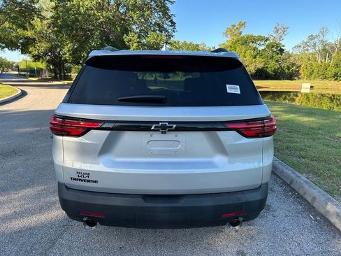 Used 2022 Chevrolet Traverse LS w/ Midnight/Sport Edition image 4