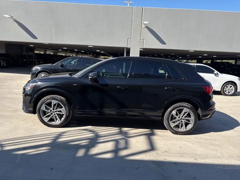 New 2025 Audi Q3 2.0T Premium image 9