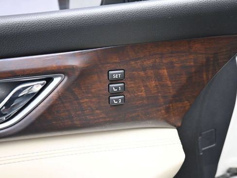 Used 2019 Subaru Ascent Touring AWD/4WD image 30