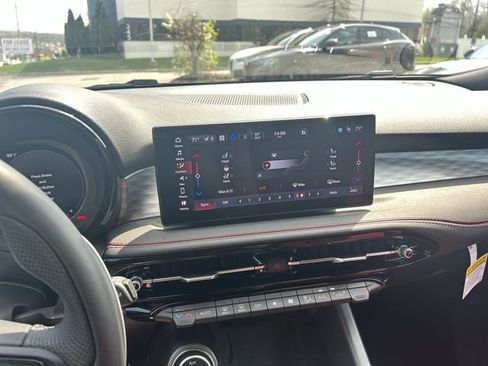 New 2026 Alfa Romeo Tonale w/ Quick Order Package 23H Volce image 21