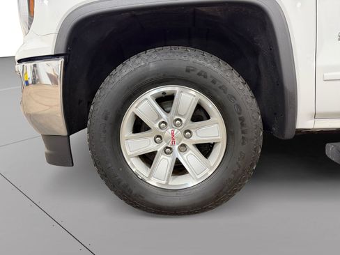 Used 2018 GMC Sierra 1500 SLE w/ SLE Value Package AWD/4WD image 14