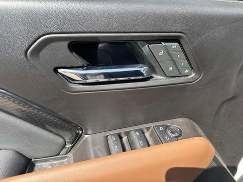 Used 2025 GMC Canyon AT4 w/ Nightfall Edition image 26