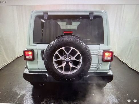 Used 2024 Jeep Wrangler Unlimited Sport AWD/4WD image 5
