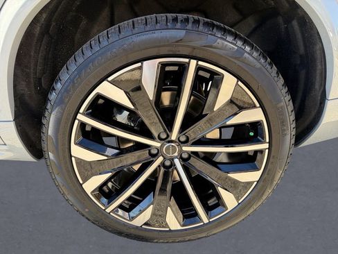 New 2026 Volvo XC90 B6 Ultra image 8