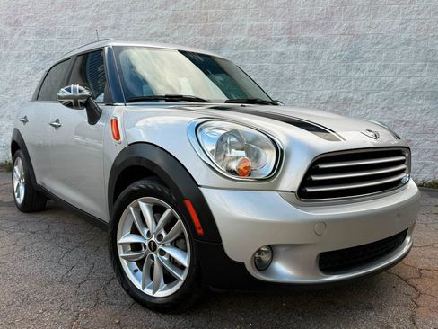 Used 2012 MINI Cooper Countryman FWD image 1