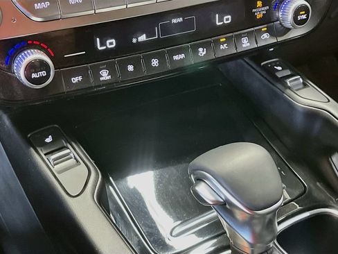 Used 2025 Kia Telluride S AWD/4WD image 21