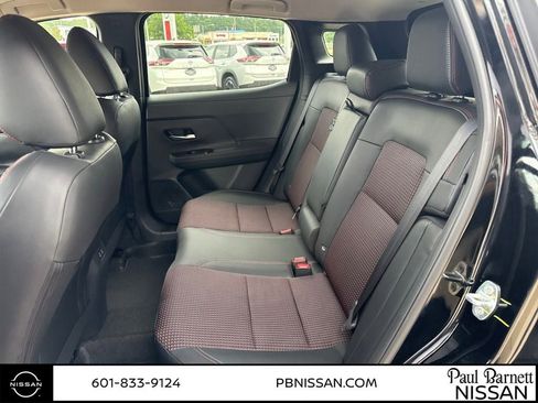 New 2025 Nissan Kicks SR image 25