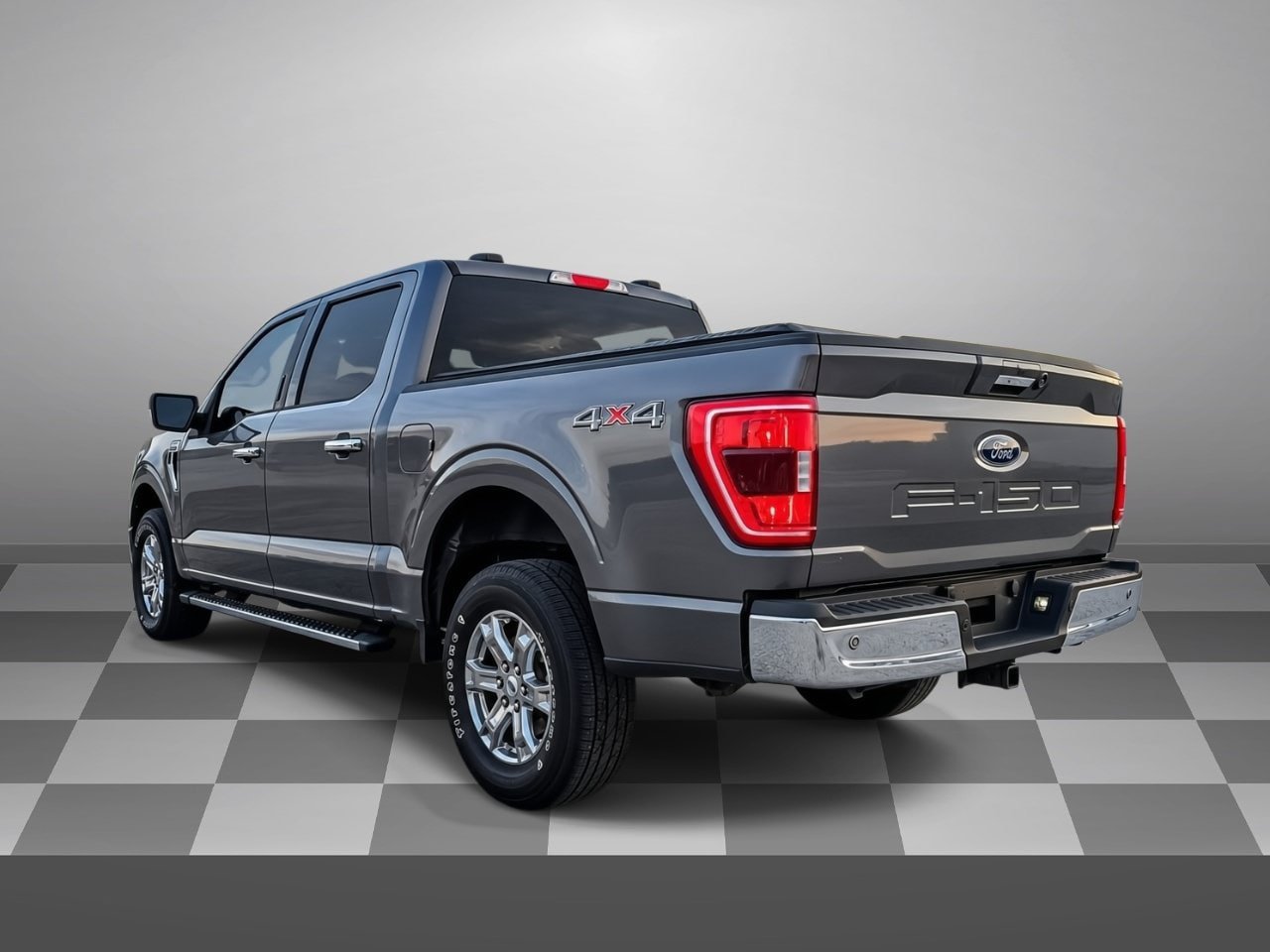 Used 2021 Ford F150 XLT w/ Equipment Group 302A High AWD/4WD image 4