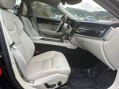 Used 2017 Volvo S90 T5 Momentum w/ Vision Package image 14