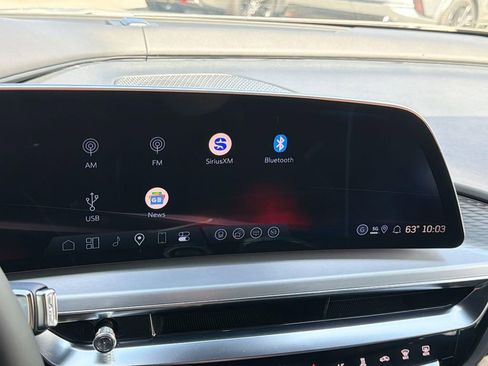 New 2026 Cadillac Lyriq V w/ Exterior Carbon Fiber Package AWD/4WD image 15