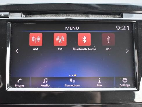 Used 2019 Nissan Rogue Sport S image 25