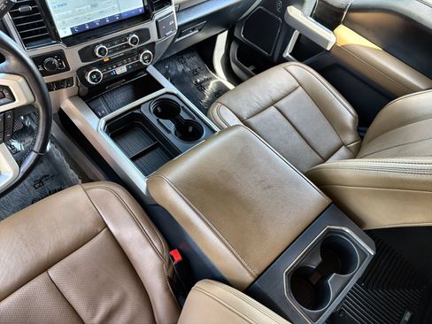 Certified 2022 Ford F250 Lariat w/ Lariat Ultimate Package AWD/4WD image 21