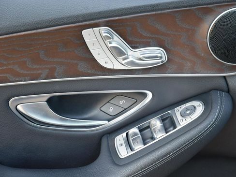 Used 2019 Mercedes-Benz C 300 4MATIC Sedan image 7