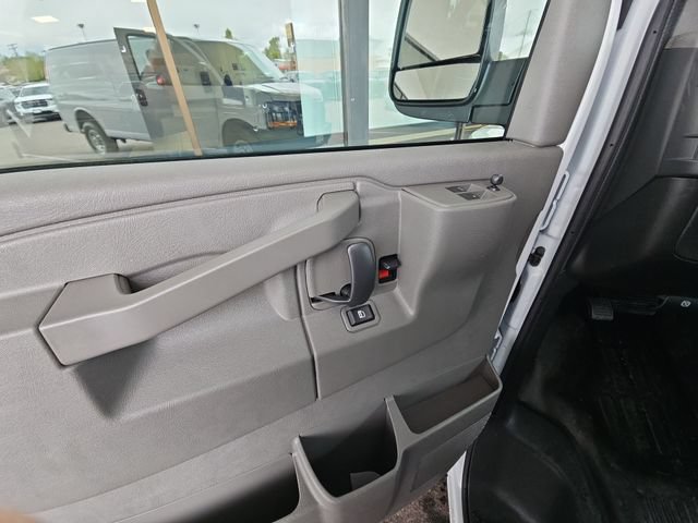 New 2026 GMC Savana 3500 Extended w/ Driver Convenience Package RWD image 21