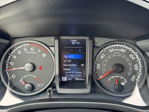 Used 2023 Toyota Tacoma SR image 21