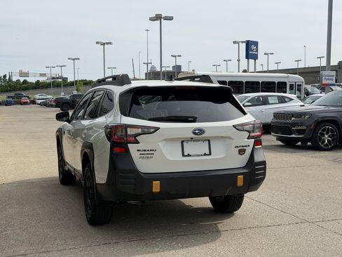 Used 2025 Subaru Outback Wilderness AWD/4WD image 7