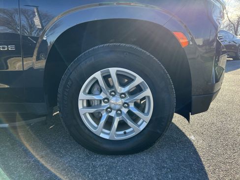 Used 2023 Chevrolet Tahoe LT w/ Luxury Package image 12
